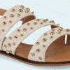 SANDALIAS CON APLICACIONES METALICAS